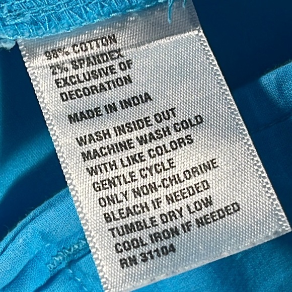 crown & ivy womens turquoise basic flat front 9" inseam chino shorts - size 4 - Picture 6 of 9